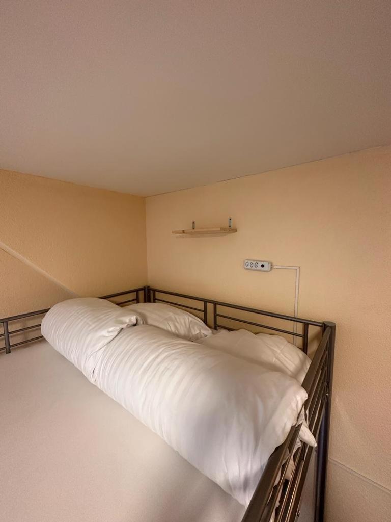 Stay2Night City Center Hostel Цюрих Екстер'єр фото
